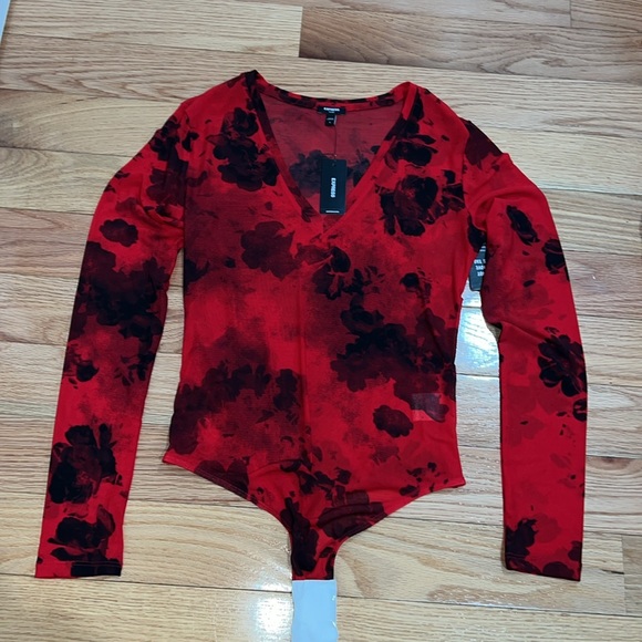 NWT EXPRESS Fitted Mesh Floral Crew Neck Long Sleeve Bodysuit - Picture 4 of 4